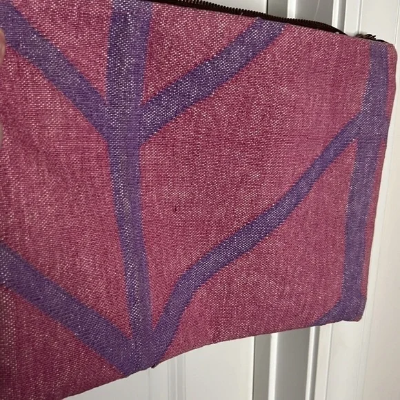 Viajera Imports Oversize Clutch purple pink bag (v closet) - Picture 7 of 7